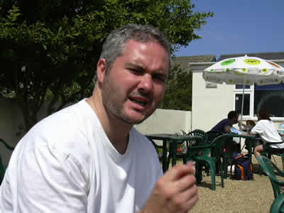 jamie_ram Jamie says fairwell to a sunny England, June 2003